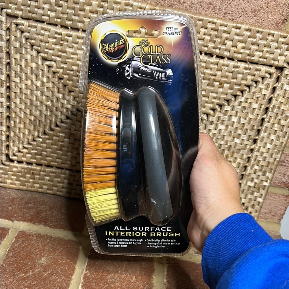 Gold Class All Surface Interior Brush - Black and Yellow